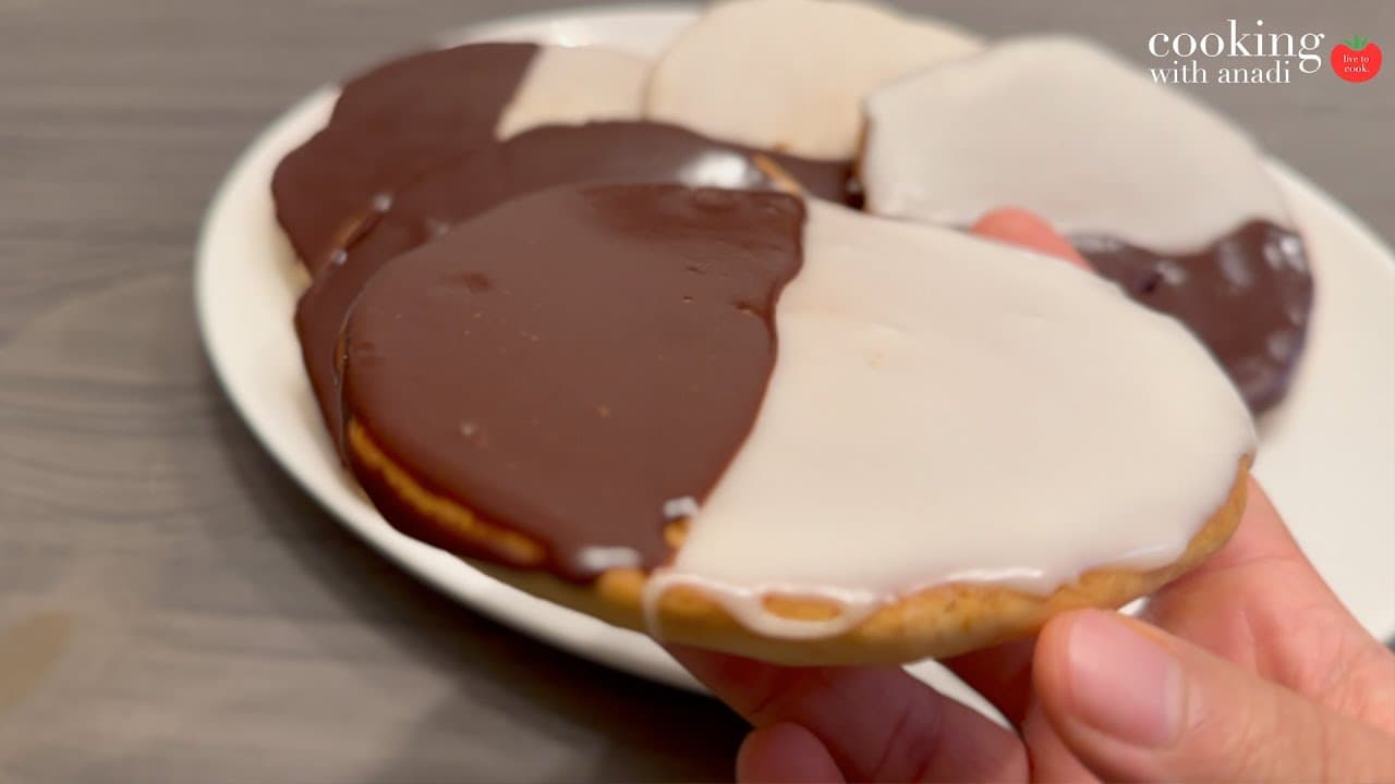 Thumbnail for New York Black and White cookies