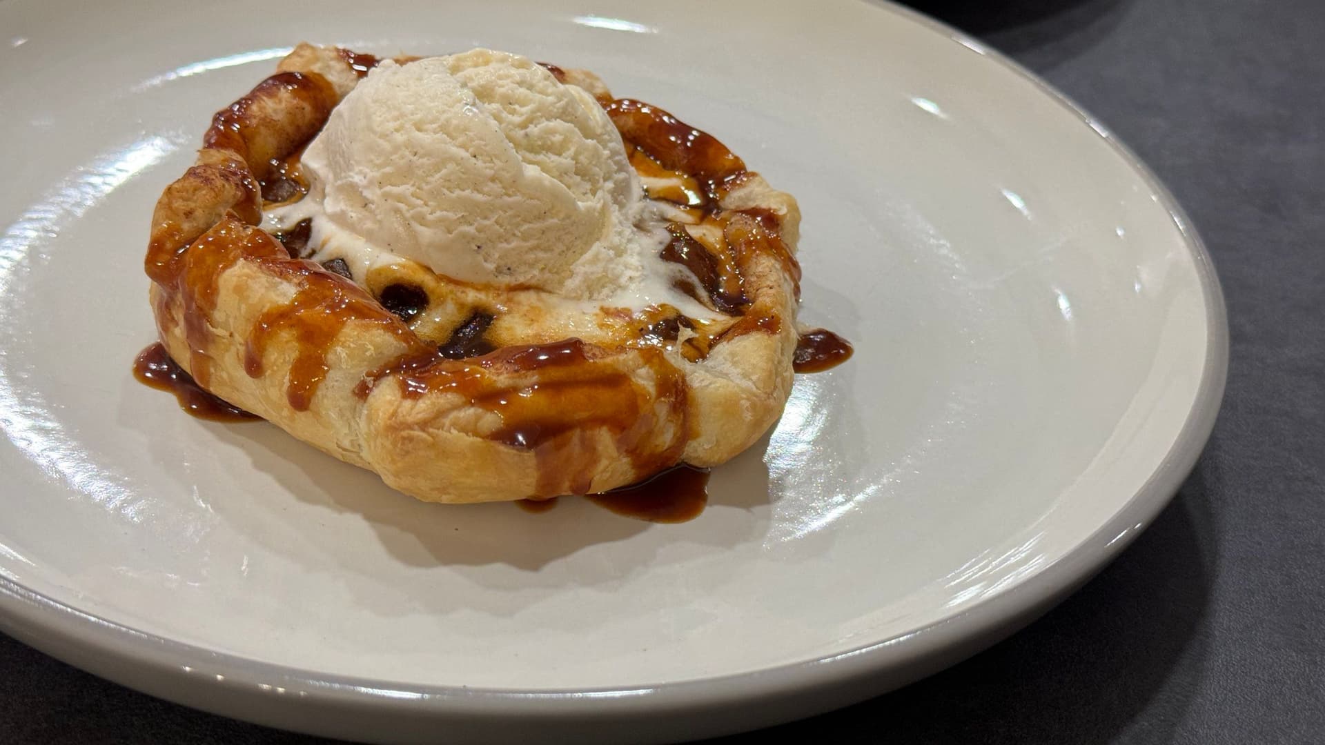 Irresistible Mini Puff Pastry Apple Pies Recipe