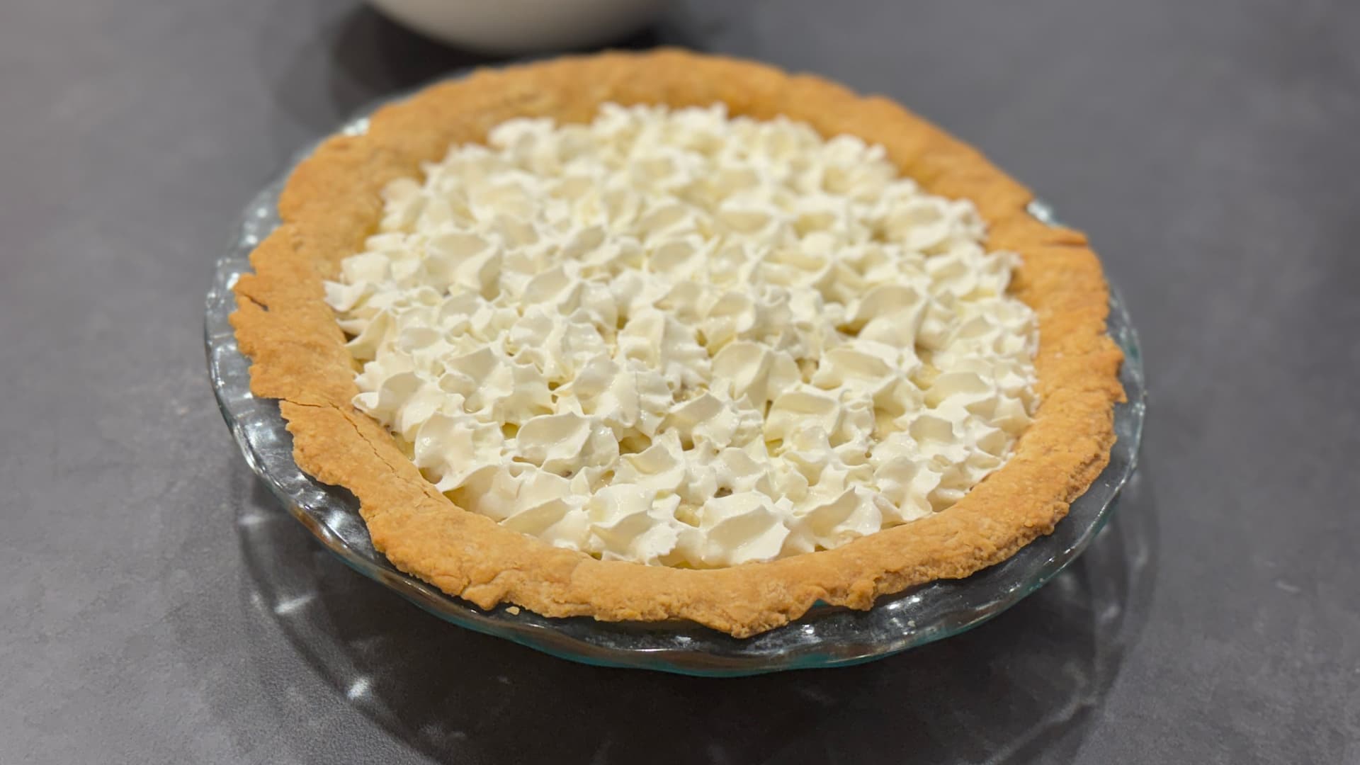 Easy No-Bake Banana Cream Pie From Scratch