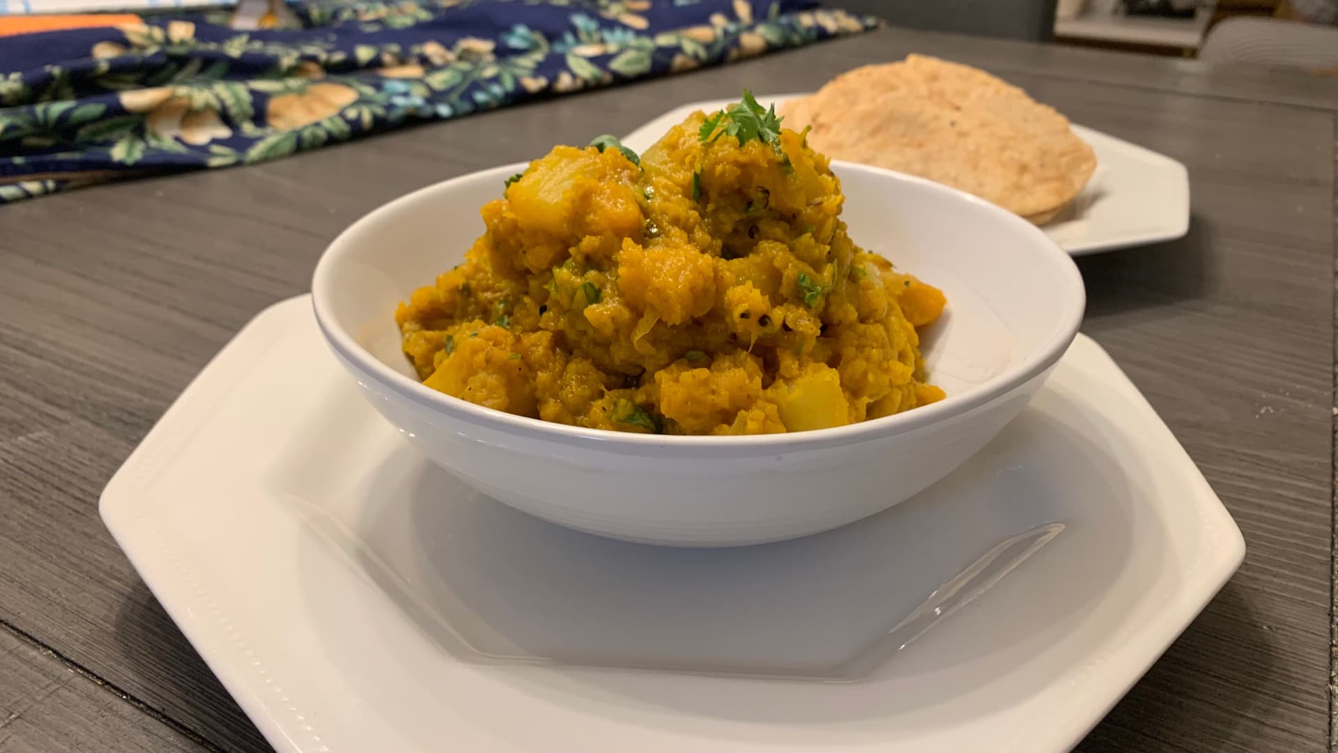 Aloo Kohra Sabji - Vegan Potatoes & Pumpkin Curry