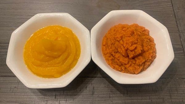 Homemade pumpkin puree on the left and store-bought canned pumpkin puree on the right.
