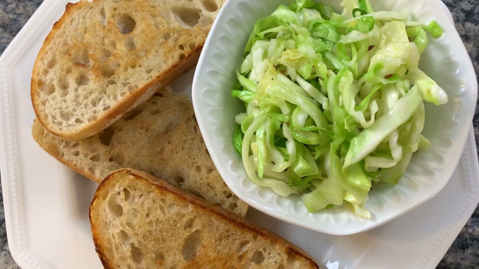 Indian Cabbage Stir Fried Toast (Pathgobhi Toast)