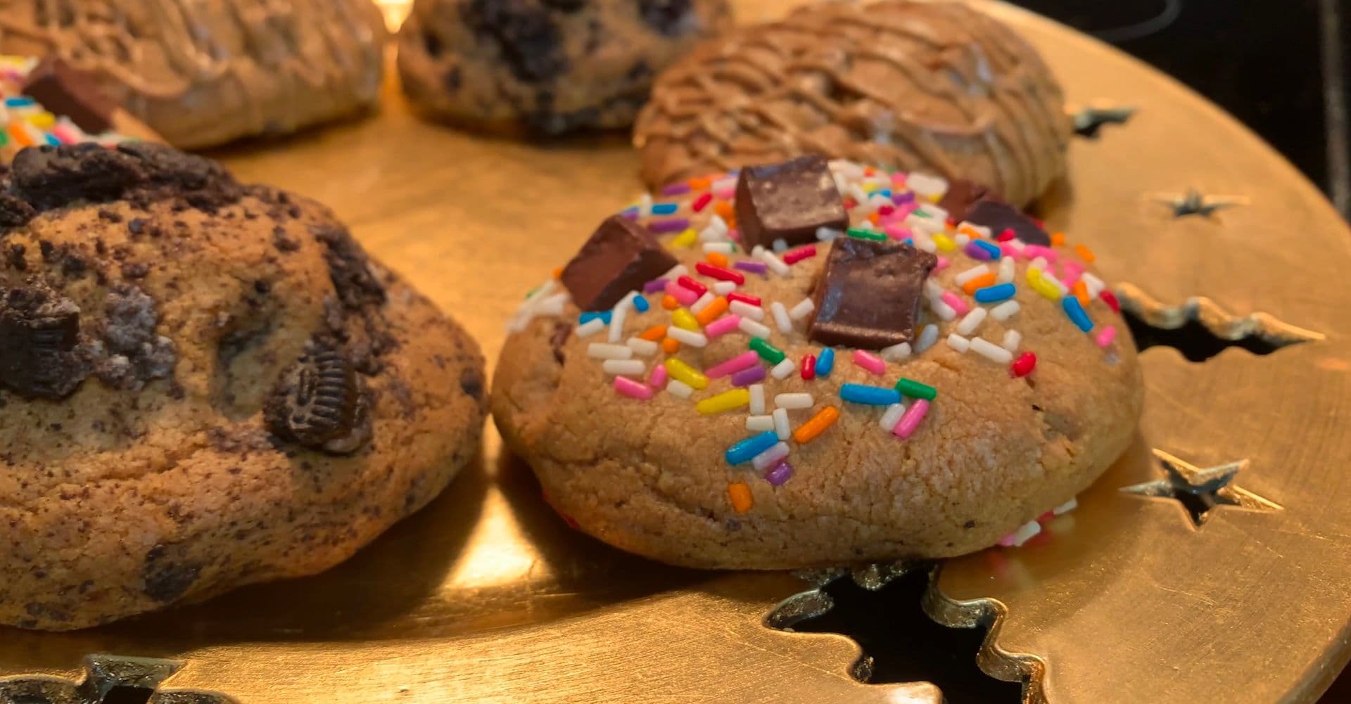 NYC Stuffed Cookies Guide - Chocolate Chip & Nutella