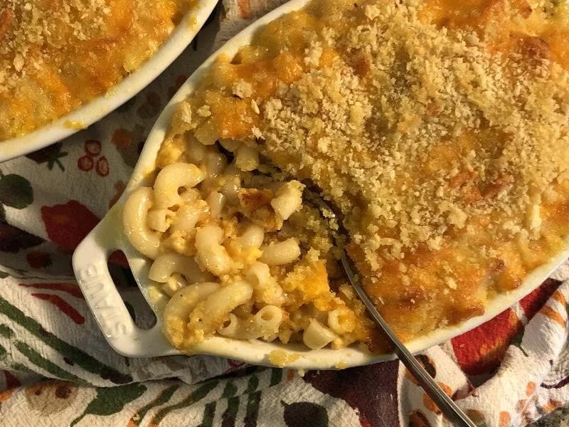 Indulge in the Ultimate Creamy Mac and Cheese