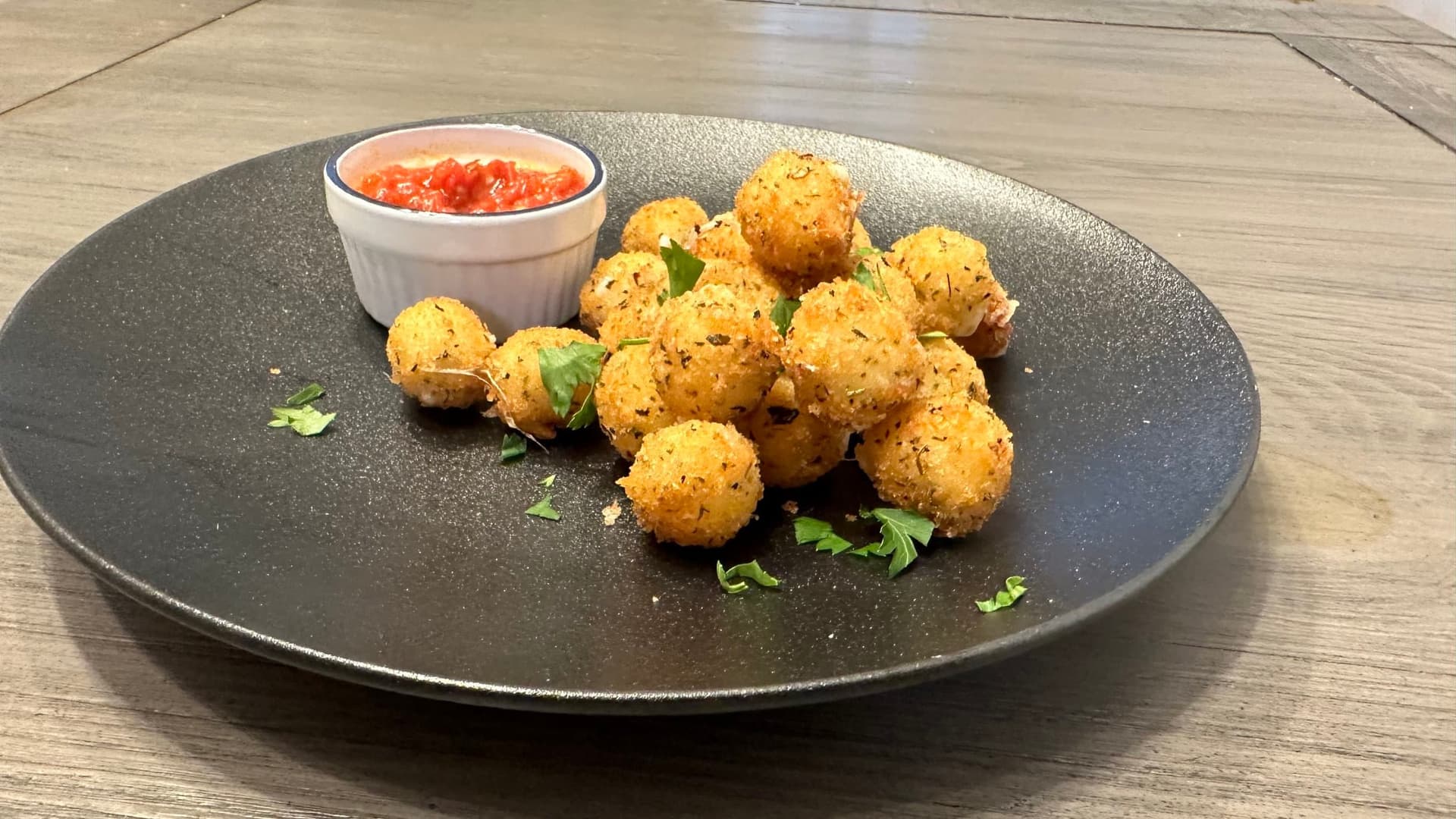 Crisp and Cheesy Fried Mini Mozzarella Balls Recipe